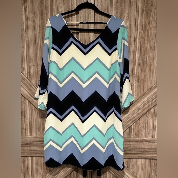 Geometric Print 3/4 Sleeve Shift Dress - Picture 1 of 6